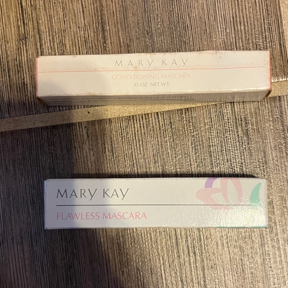 Mary Kay Flawless and Conditioning Mascara Duo